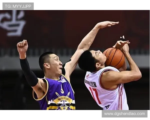 孙悦的篮球之路：从青涩少年到CBA明星的成长历程与心路历程